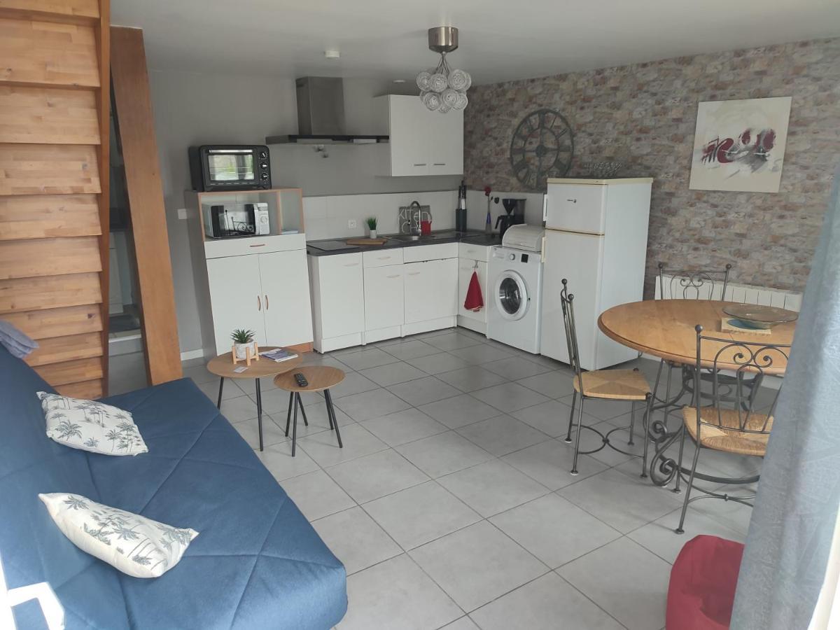 Вилла Claude Et Astrid Tour-en-Bessin Экстерьер фото